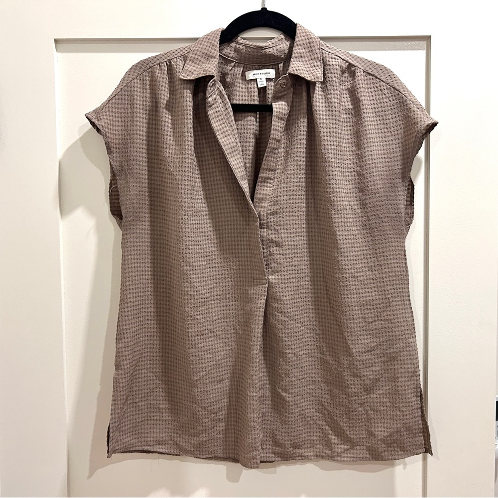 Max studio tan textured lightweight popover blouse great condition S